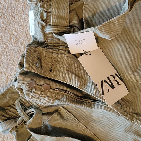 Zara green paperbag shorts - Picture 2 of 4